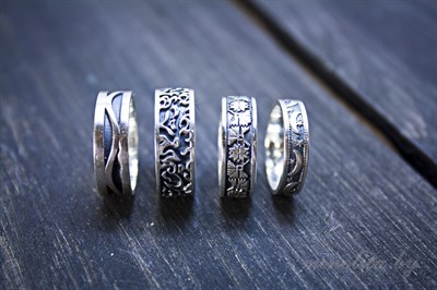 Серебряное кольцо простое широкое