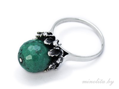 Серебряное кольцо женское с камнем 