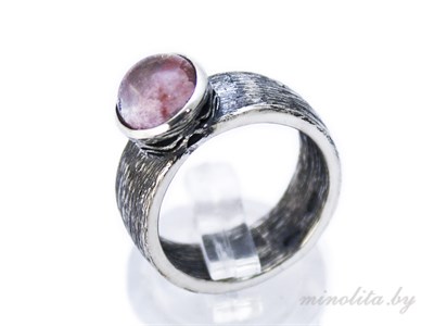 Кольцо с розовым камнем 