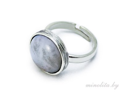 кольцо с лунным камнем
