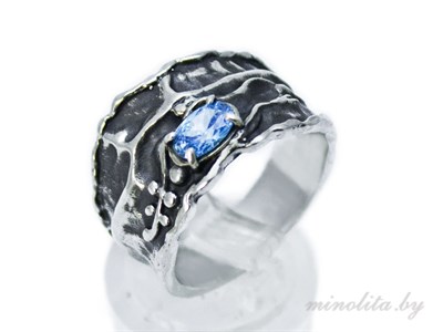 кольцо голубой камень