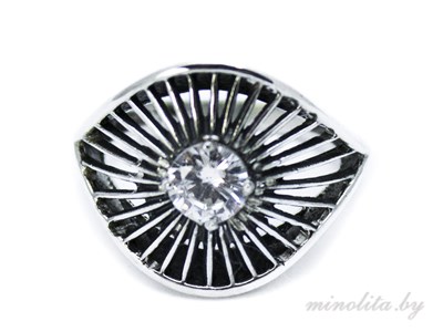 Серебряное женское кольцо с камнем