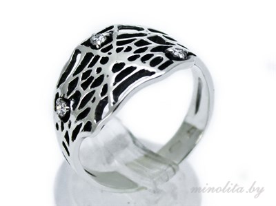 Серебряное женское кольцо с камнями